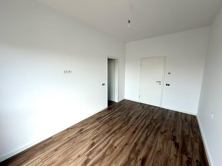 Teren Generos, 5 Camere, Finalizata - 7