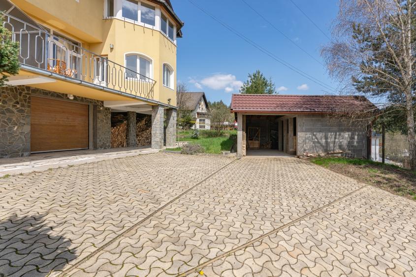 Duplex cu 6 camere cu Canalizare în Brebina