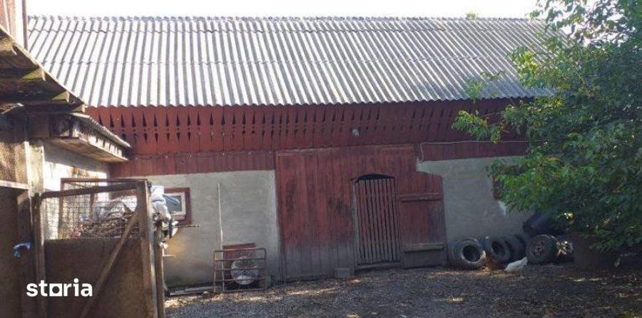 Casă cu Teren 1800 Mp în Vadu Moldovei