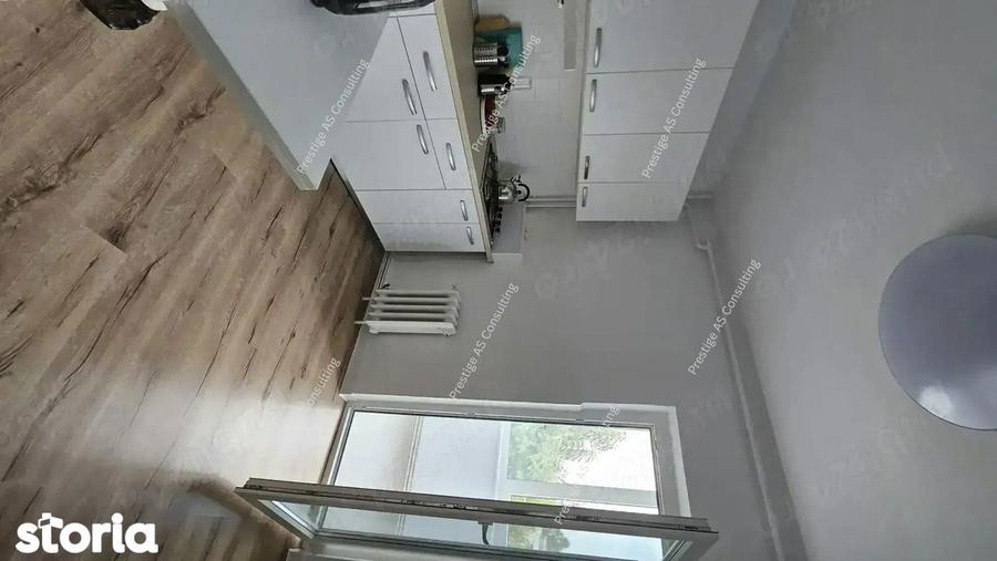 Apartament cu 3 camere decomandat, mobilat în Soarelui