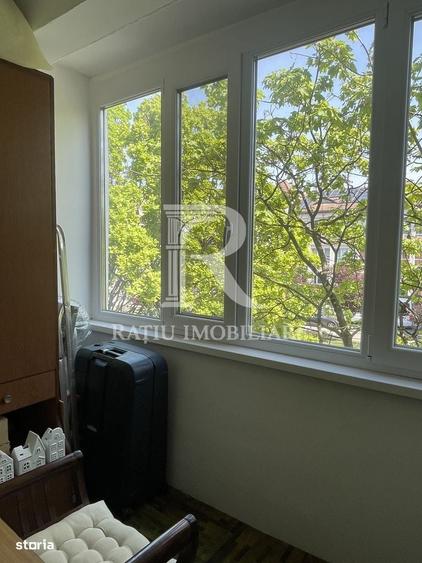 Apartament cu 3 camere decomandat în Dacia