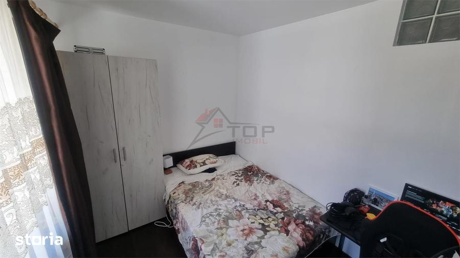 Apartament cu 3 camere decomandat în Cug