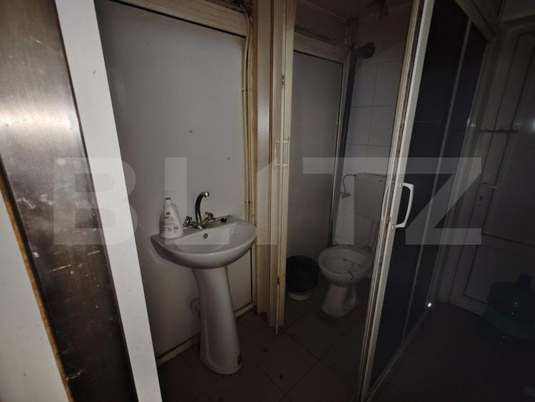 Spațiu comercial, de 400 mp, în Jibou