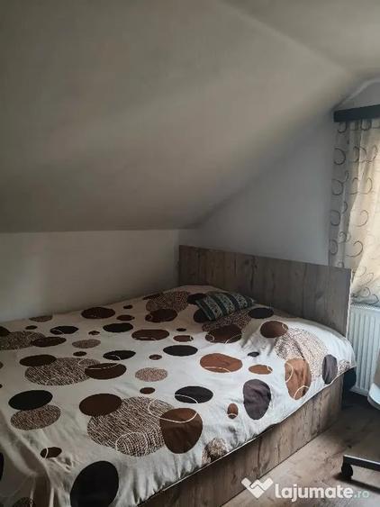 Apartament cu 3 camere decomandat în Poiana Țapului