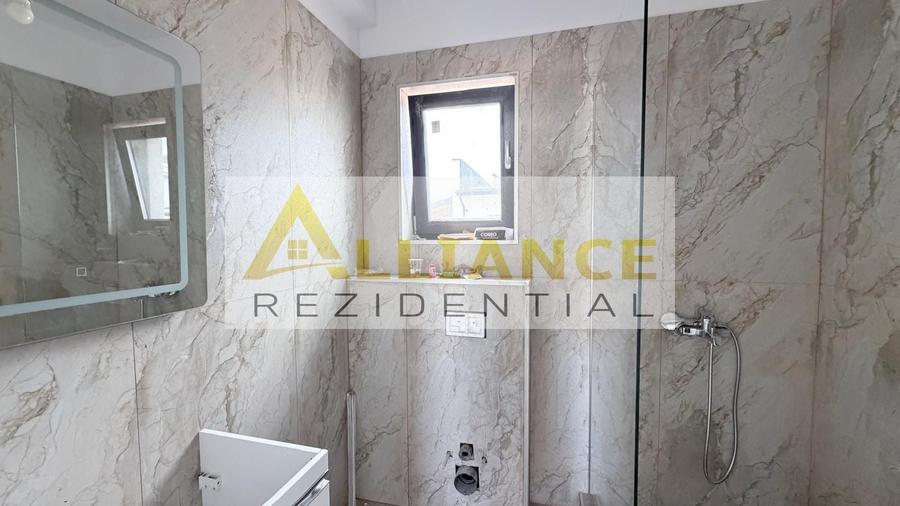 Casă individuală cu 4 camere cu Canalizare în Berceni