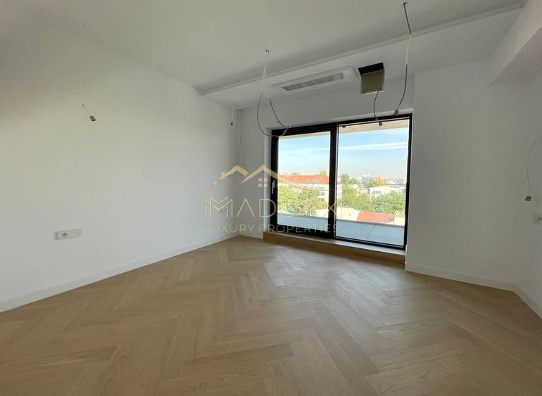 Apartament cu 3 camere în Unirii
