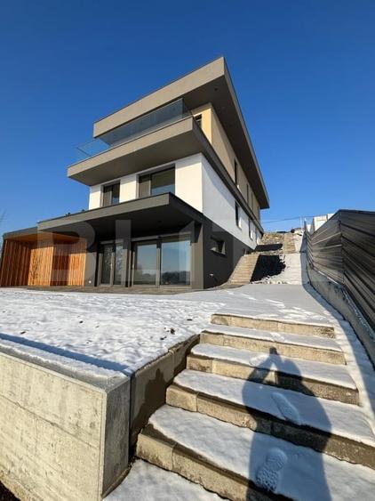 Casă individuală, nouă, modernă, 270 mp utili + 860 mp teren, zona Tătărași - 1