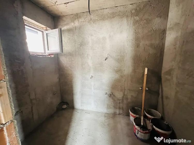 Casă cu 4 camere cu Teren 227 Mp în Chiajna