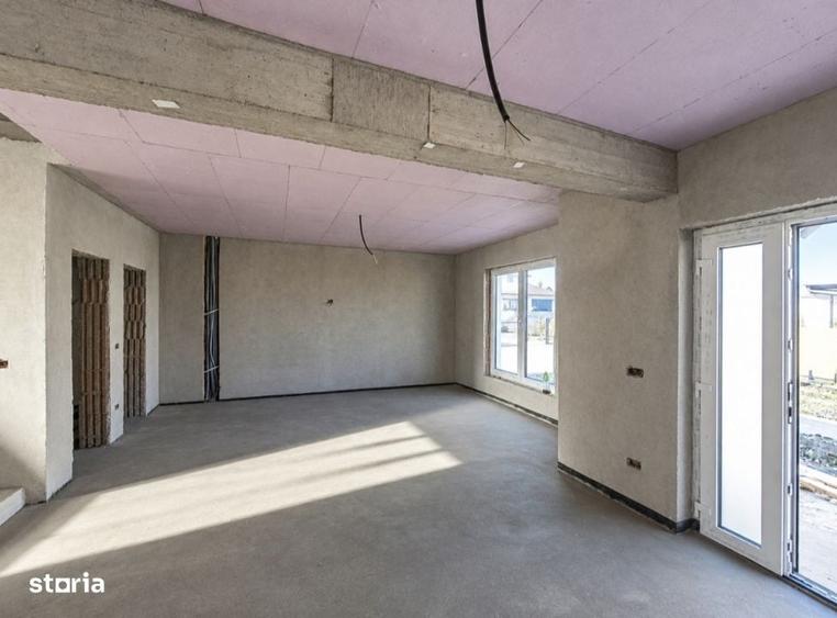 Casă cu 4 camere în Central