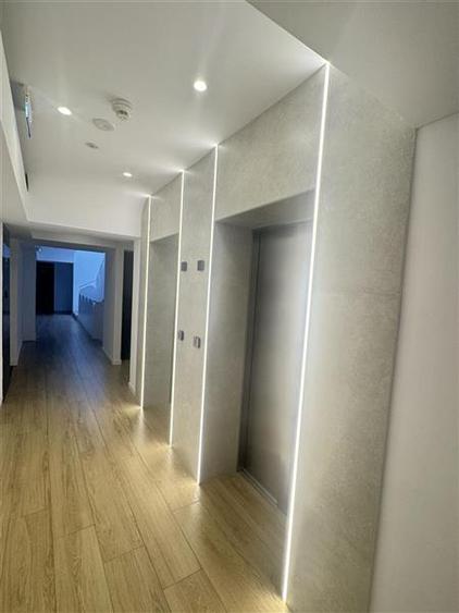 Apartament cu 3 camere decomandat în Pipera