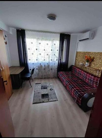 Garsonieră decomandată, mobilată în UMT