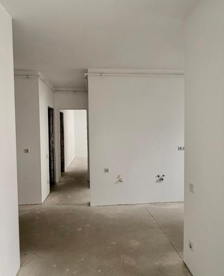 Apartament cu 3 camere decomandat în Turnișor