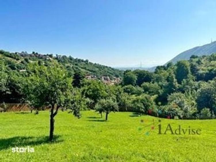 Teren de 2100 mp, în Părău