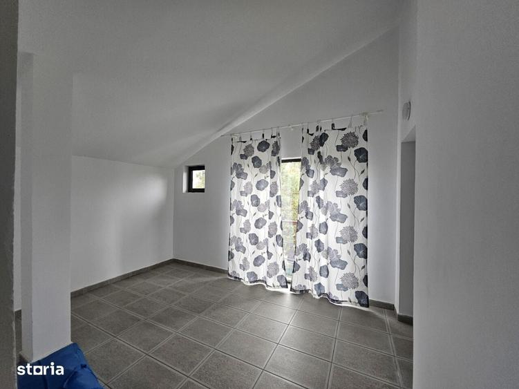 Casă cu 4 camere cu Teren 500 Mp în Central