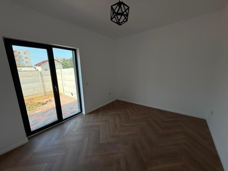 Apartament cu 2 camere în Exterior Est
