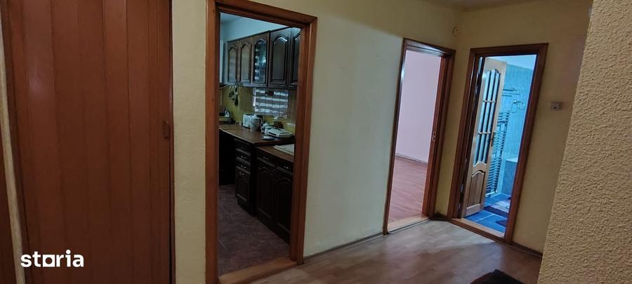 Apartament cu 3 camere decomandat în Ultracentral