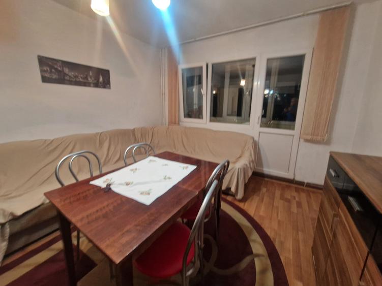 Apartament cu 2 camere semidecomandat în Medicină