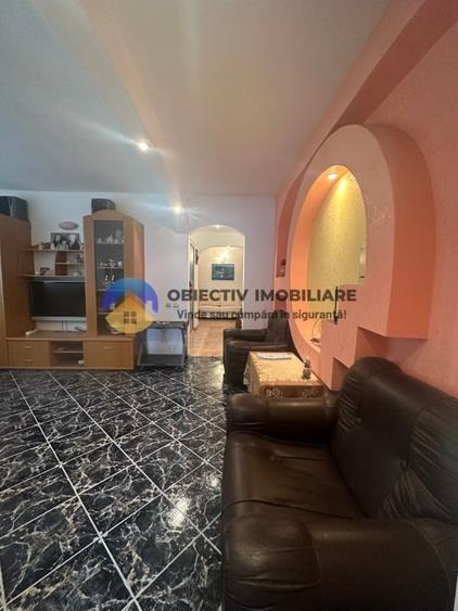 Apartament cu 2 camere semidecomandat în Dărmănești
