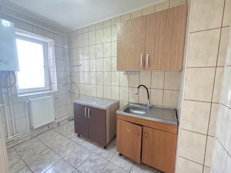 Apartament cu 2 camere decomandat în Micro 38