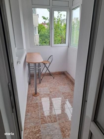 Apartament cu 3 camere decomandat în Dristor