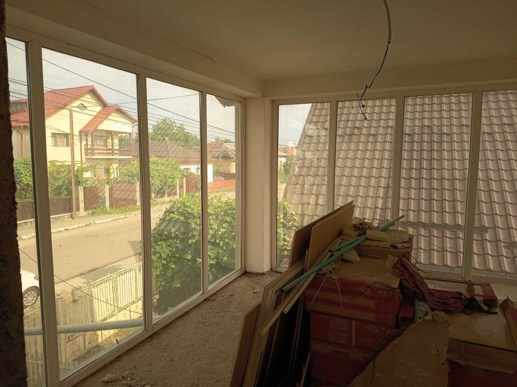 Apartament cu 3 camere decomandat în Bănești