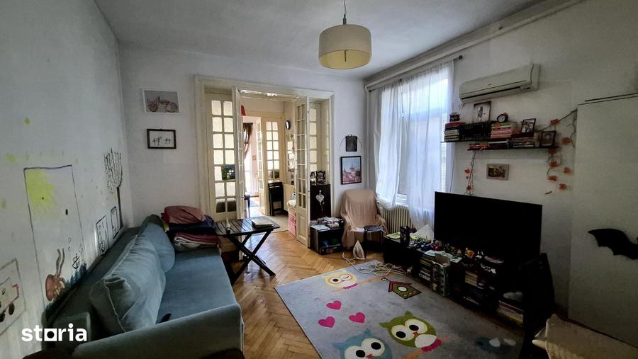 Casă cu 8 camere cu Teren 162 Mp în Ultracentral