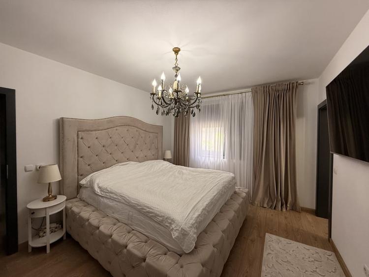 Casă individuală cu 4 camere cu Canalizare în Cetate