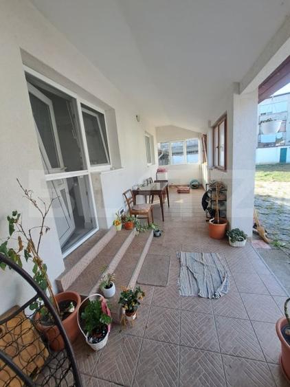 Casă individuală cu 3 camere cu Canalizare în 14 Mai