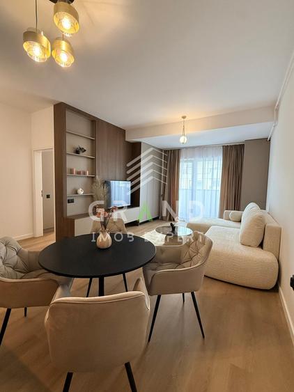 Apartament cu 2 camere semidecomandat, mobilat în Florești