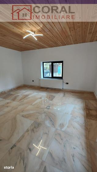 Casă cu 2 camere cu Teren 140000 Mp în Șoimuș
