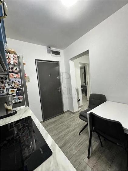 Apartament cu 3 camere decomandat în Șagului