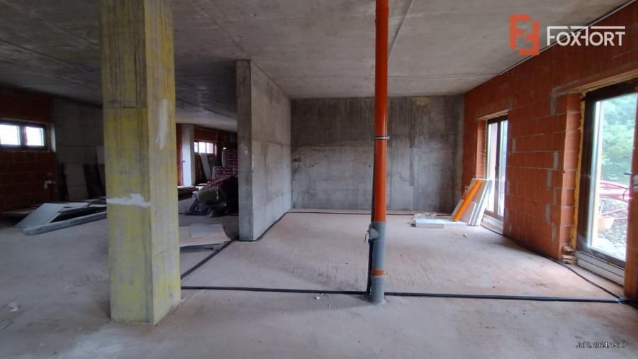 Spațiu comercial, de 156 mp, în Freidorf