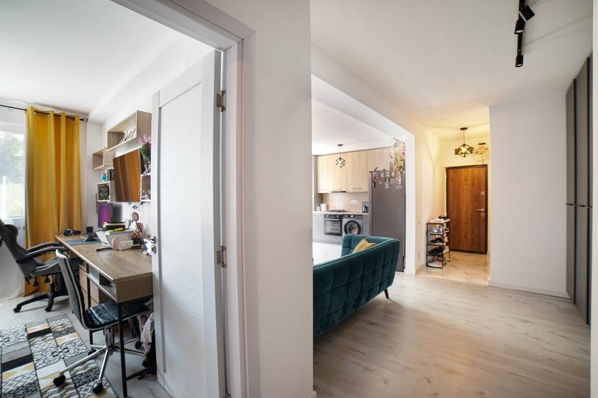Apartament cu 3 camere semidecomandat, mobilat în Popești-Leordeni