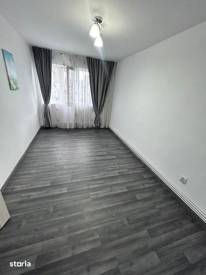 Apartament cu 3 camere în Traian