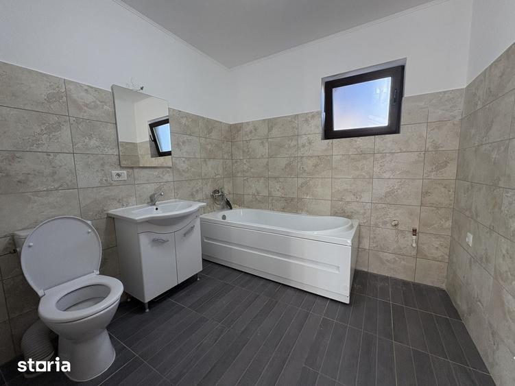 Casă cu 3 camere cu Teren 375 Mp în Miroslava