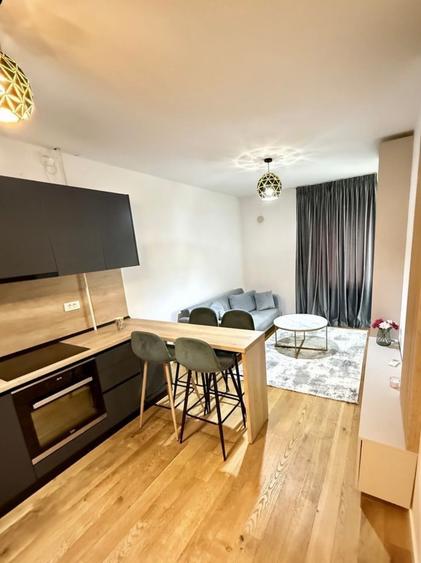 Apartament cu 2 camere decomandat în Aviației