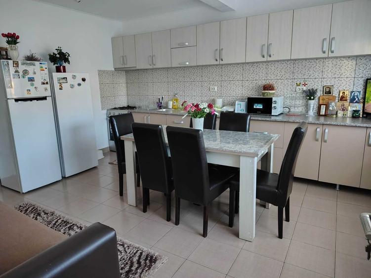 Casă cu 2 camere cu Teren 500 Mp în Limanu
