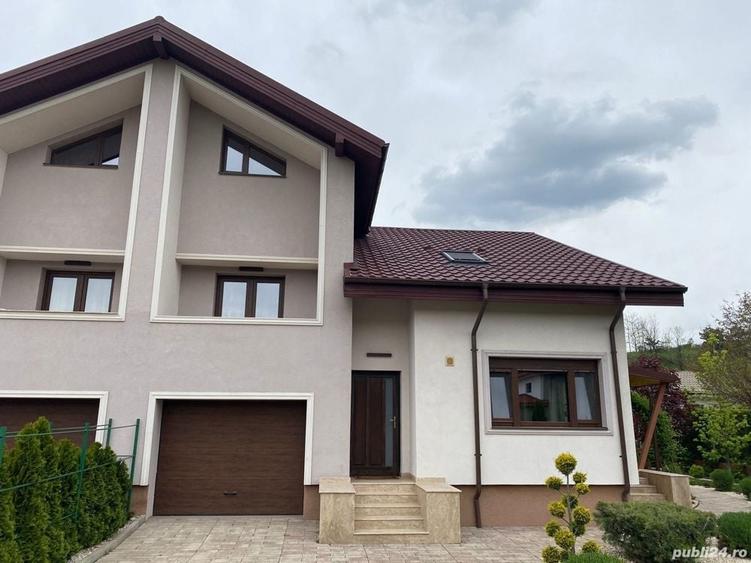 Casă cu 5 camere cu Teren 500 Mp în Mărăcineni