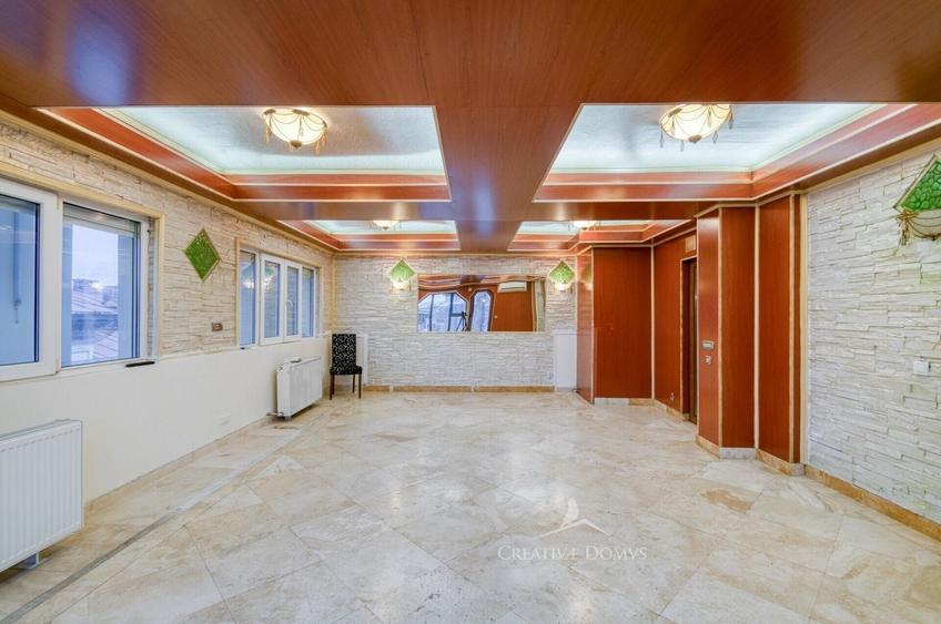 Birou, de 148 mp, în Romană