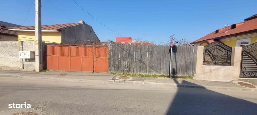 Teren de 330 mp, în Central