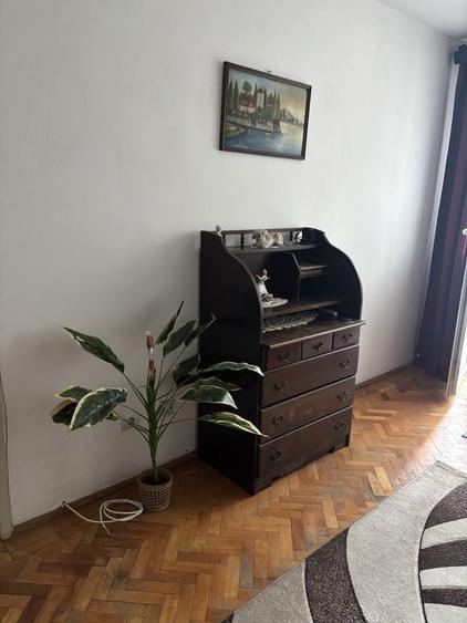 Apartament cu 2 camere decomandat în Exterior Vest