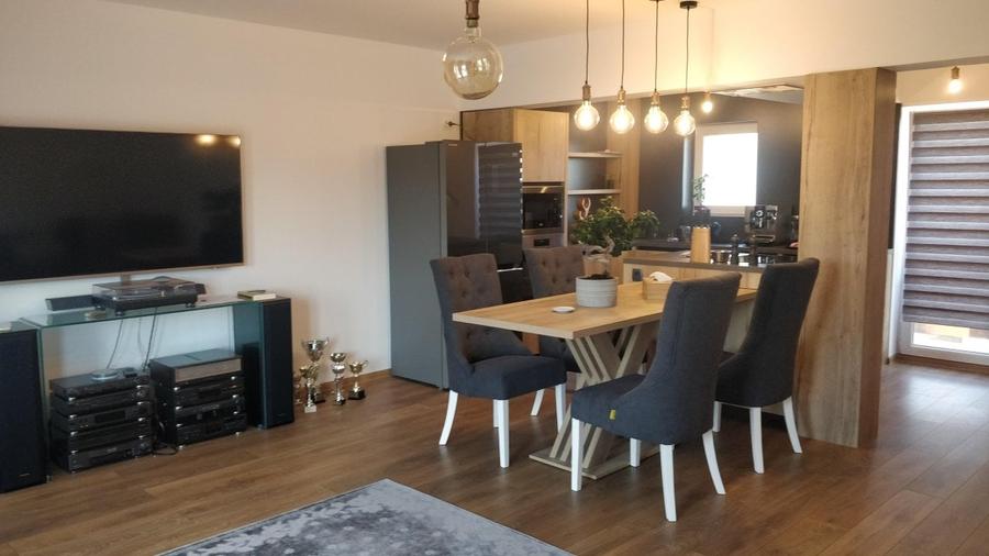 Casă cu 4 camere cu Teren 380 Mp în Tărlungeni