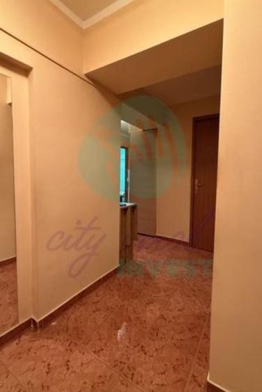 Apartament cu 3 camere decomandat în Obor