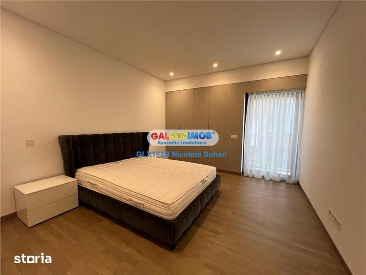 Apartament cu 5 camere decomandat în Primăverii