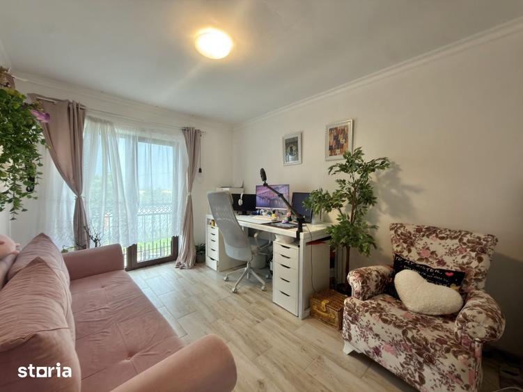 Casă cu 4 camere cu Teren 263 Mp în Sânmihaiu Român
