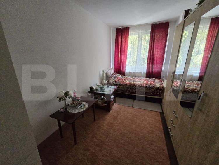 Apartament cu 3 camere decomandat în Tudor