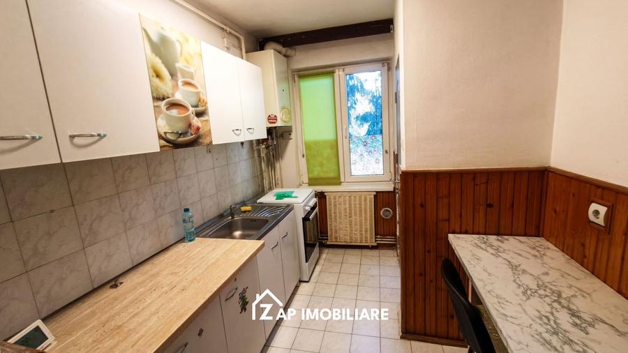 Apartament cu 2 camere decomandat, mobilat în Corina