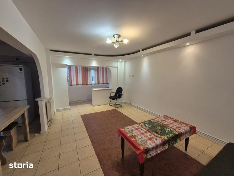 Apartament cu 3 camere în Mărășești