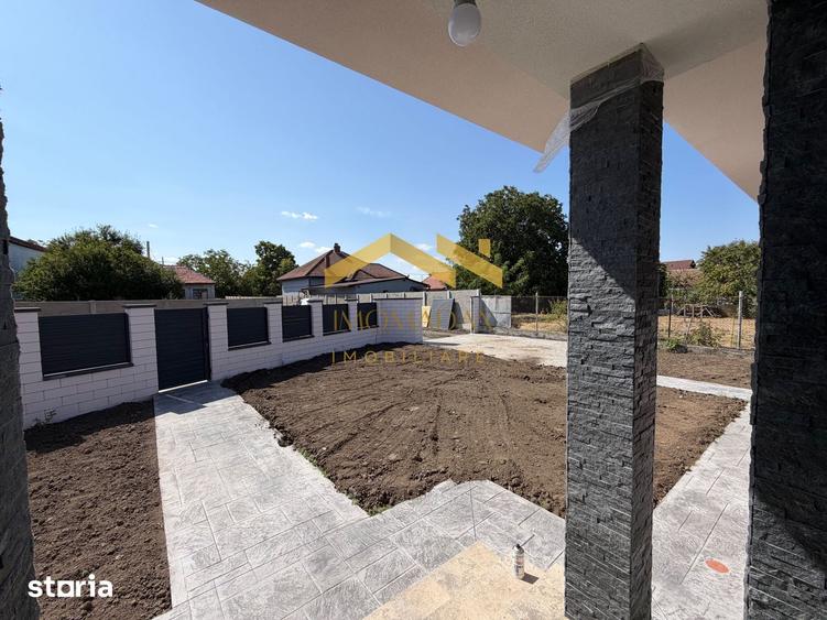 Casă cu 4 camere cu Teren 400 Mp în Sânmihaiu Român