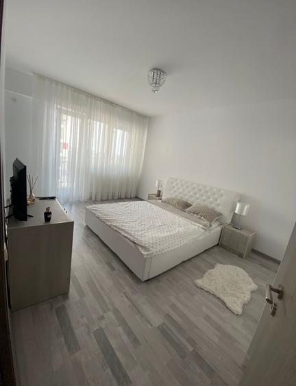 Apartament cu 2 camere decomandat în Păcii
